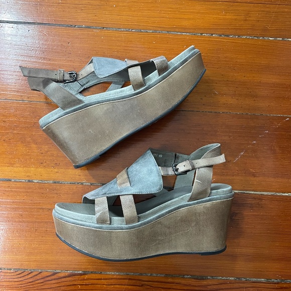 Antelope Kaitiyn Gray Metallic Leather Wedge Platform Buckle Sandals - Sz 40 - Picture 7 of 13